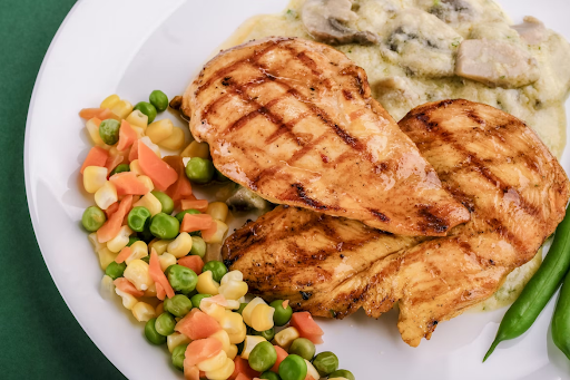 Chicken Recipe with Tomatoes & Garlic for Beginners - Herbaly